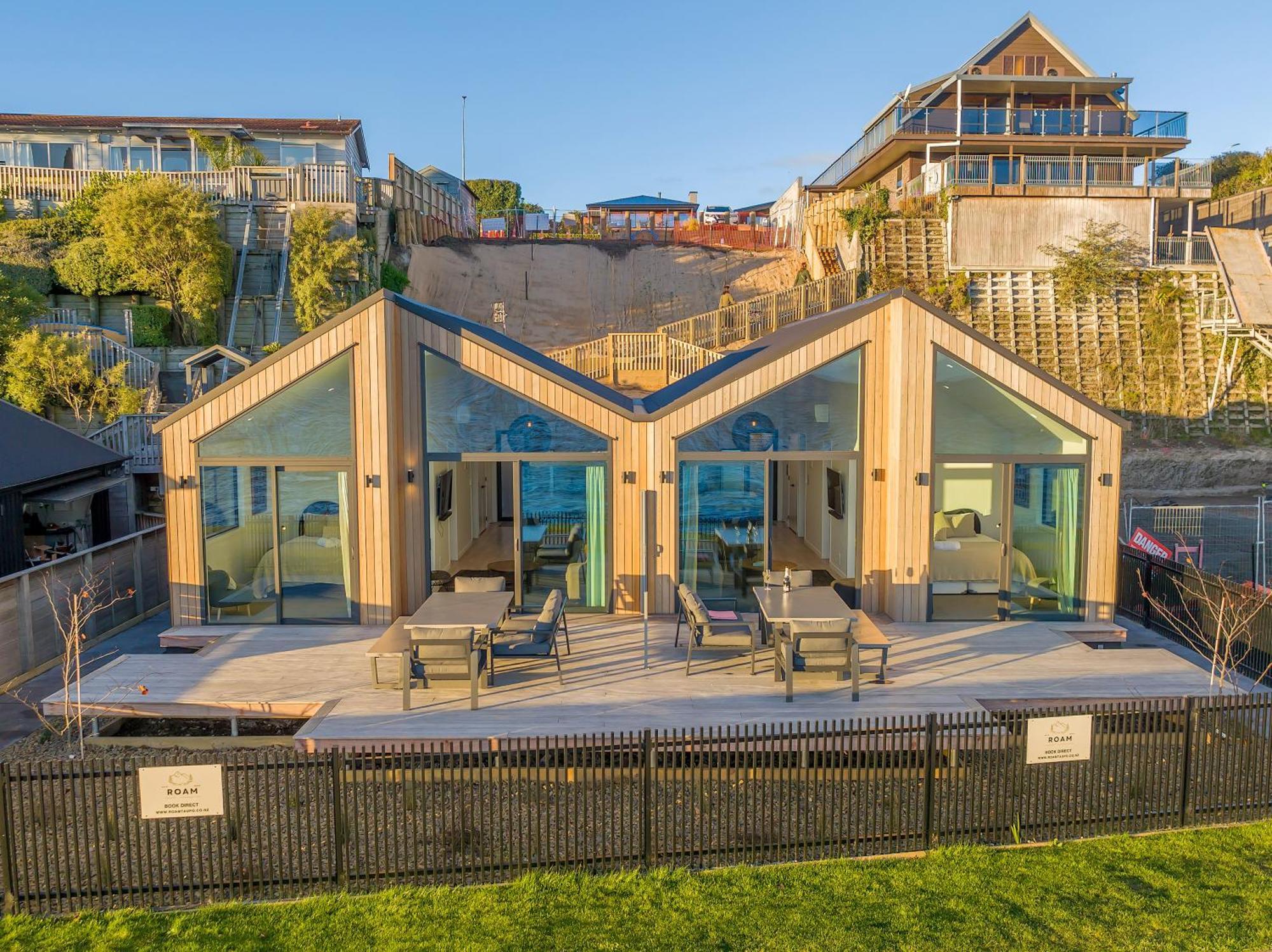 Brand New Lake Front Homes Spa Pool 陶波 外观 照片